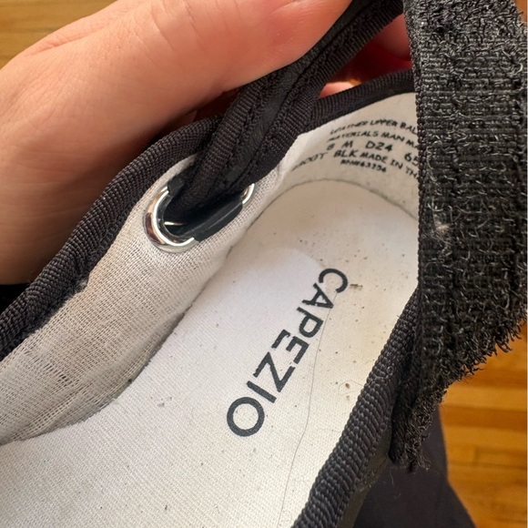 Capezio Black Tap Dance Shoes GIRLS - Picture 3 of 4